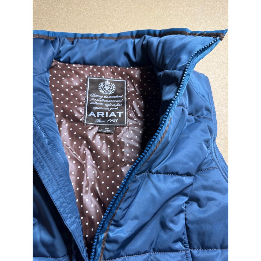 Ariat Mens Puffer Vest Blue Quilted Full Zip Polka Dot Lining Size Small - Picture 3 of 9